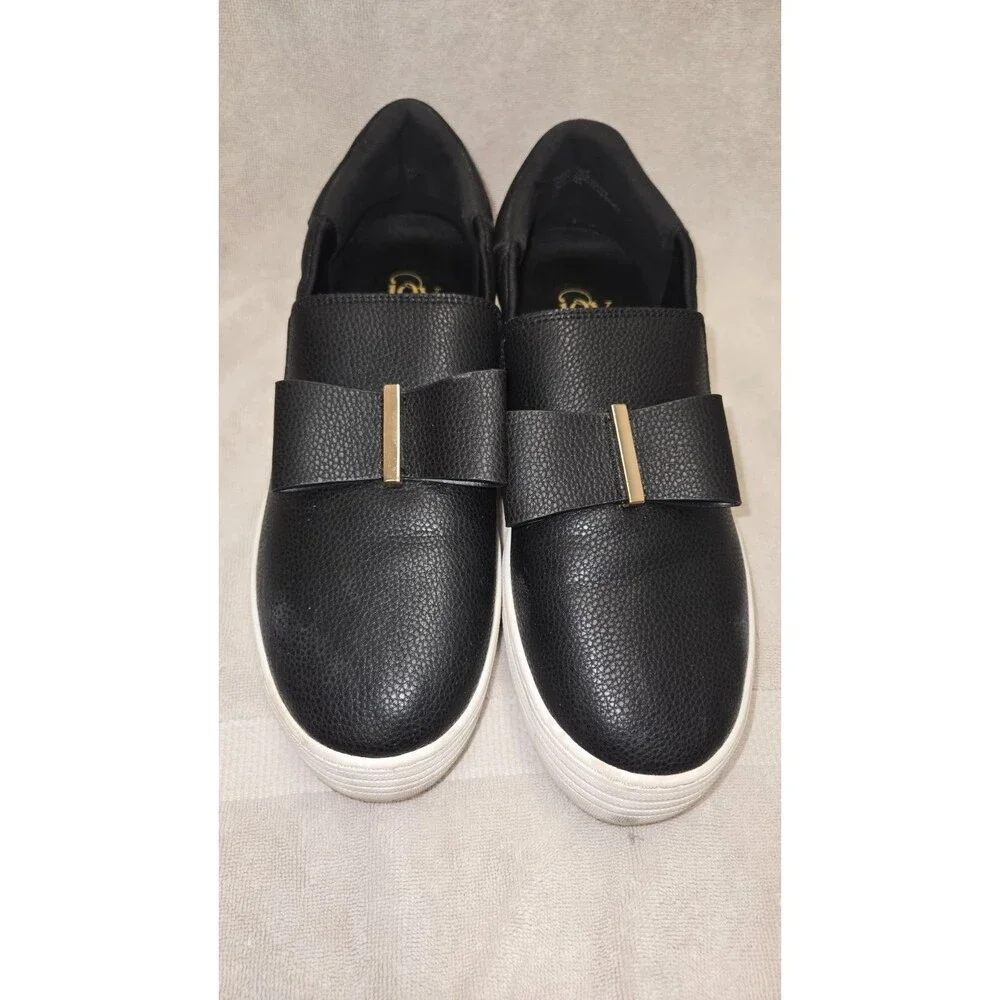 Joy Performance Comfort Leather Sneaker Black Size 10W